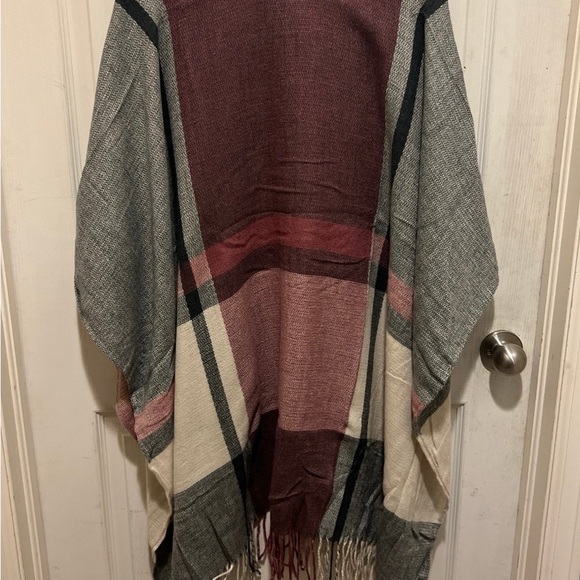 NWT Three Dots Cashmere blend Wrap Fringe Shawl - Picture 2 of 4